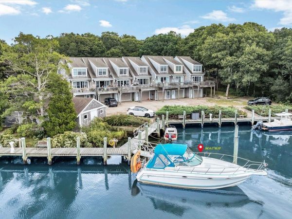 15 Childs River Rd, Unit 5, Falmouth, MA 02536