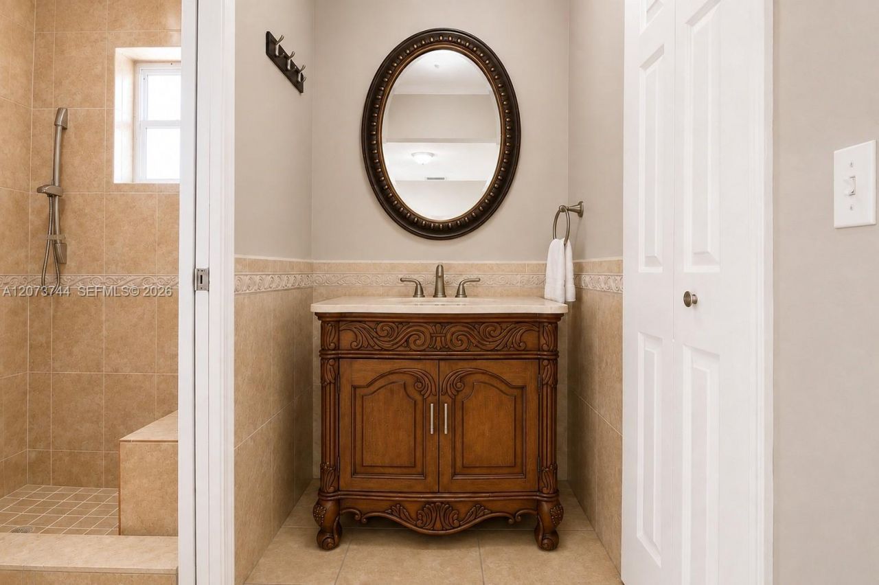 1060 N Douglas Rd , Pembroke Pines, FL 33024 Photo