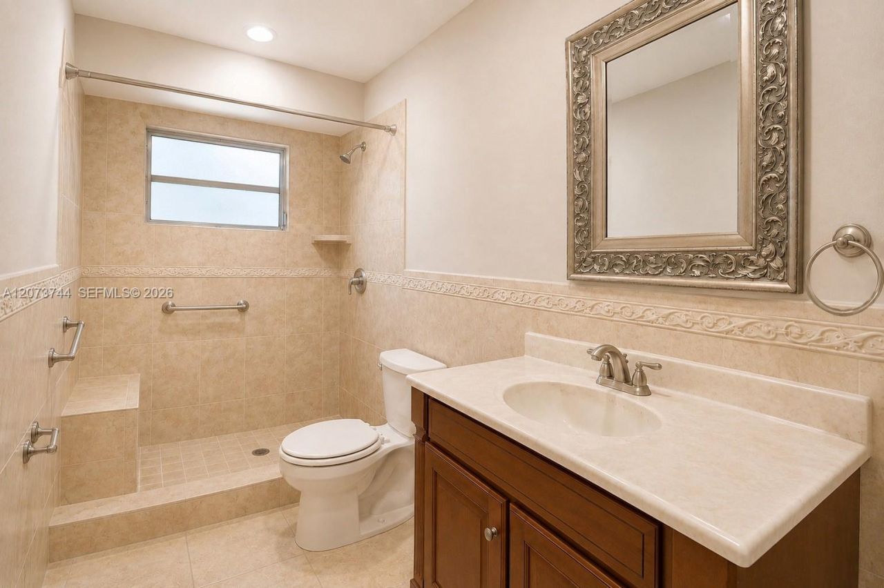 1060 N Douglas Rd , Pembroke Pines, FL 33024 Photo