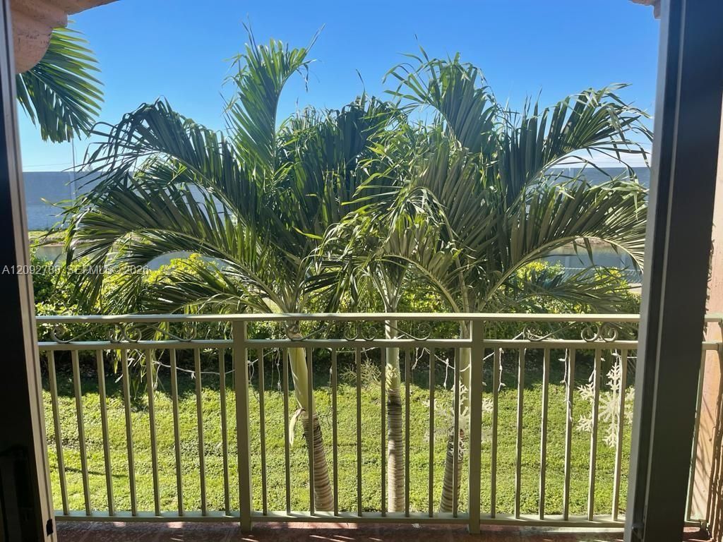 6670 NW 114th Ave, Unit 627, Doral, FL 33178 Photo