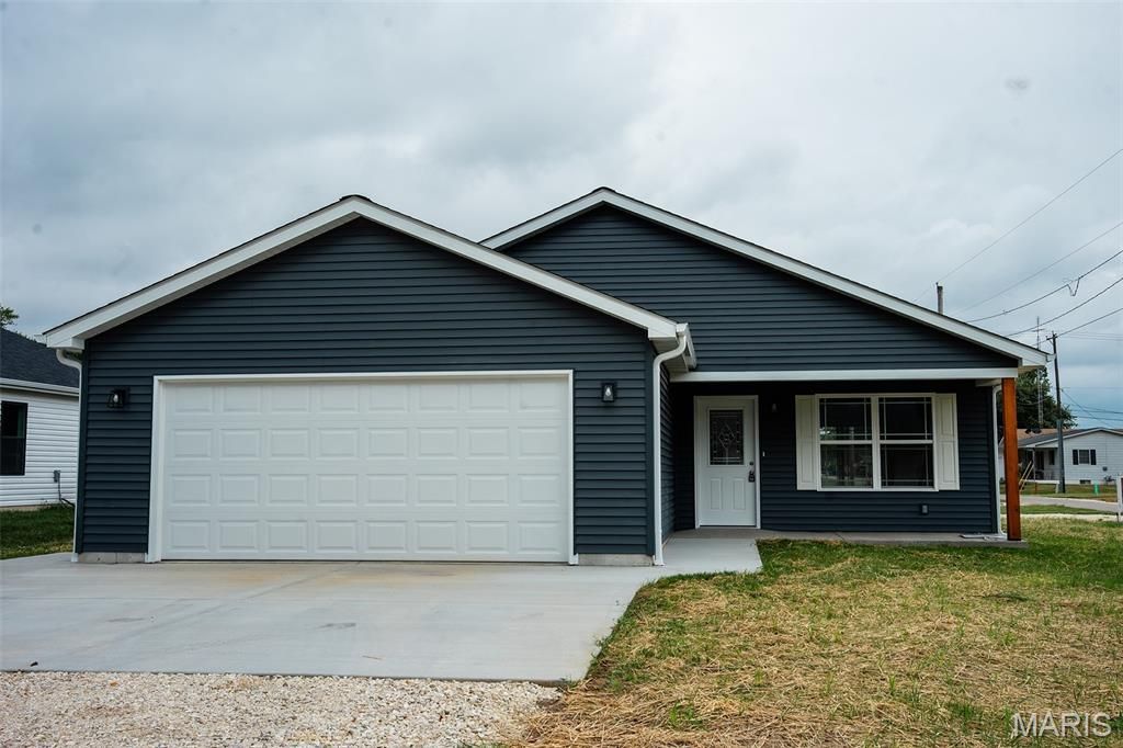 1215 Kincaid Street, Bowling Green, MO 63334 Main Photo
