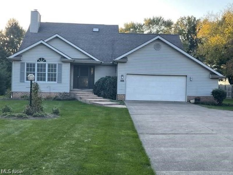 6235 Beverly Avenue NE, Canton, OH 44721 Photo 1