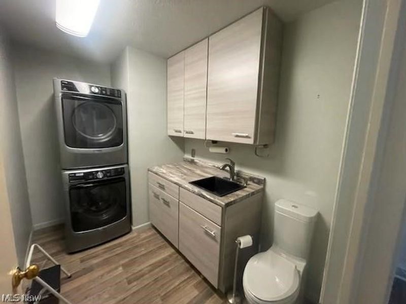 6235 Beverly Avenue NE, Canton, OH 44721 Photo 2