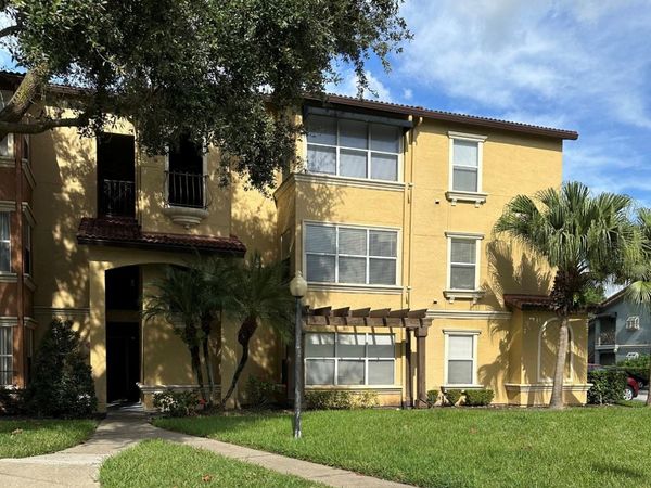 5124 CONROY ROAD , Unit 18, ORLANDO, FL 32811