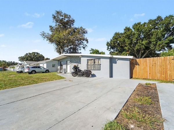 4834 ALVARADO DRIVE , TAMPA, FL 33634