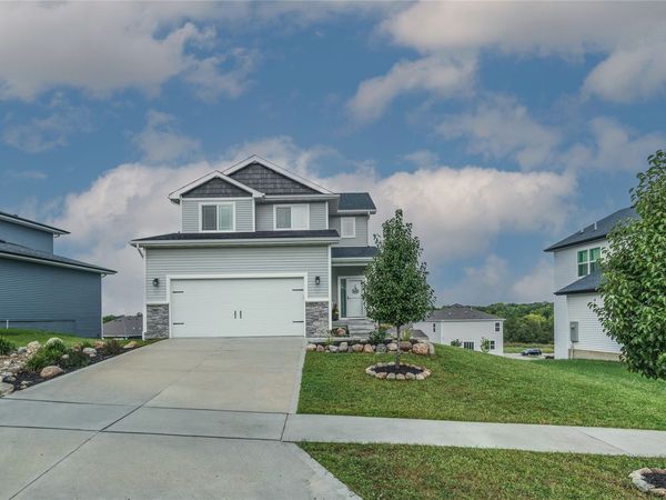2602 E 48th Street , Des Moines, IA 50317
