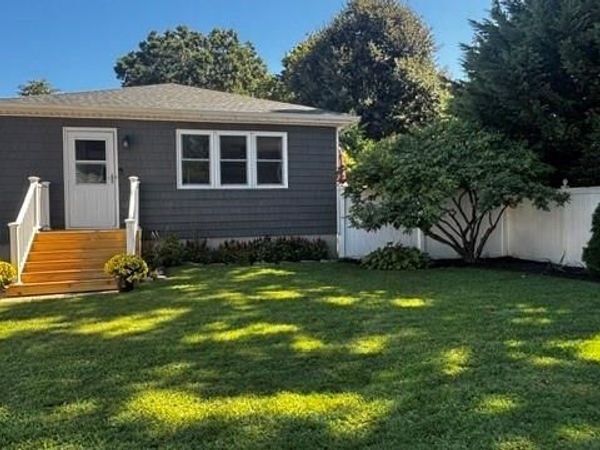12 Chance Place , West Babylon, NY 11704