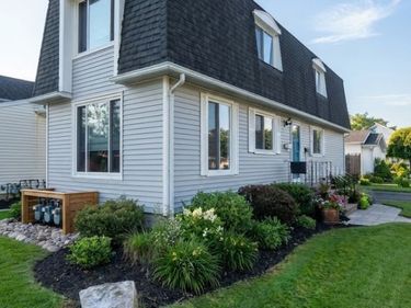 21 The Common , Lockport, NY 14094