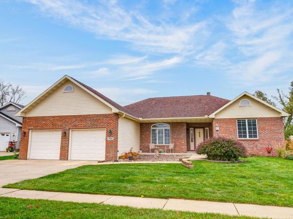 701 Lochmoore Drive, Waunakee, WI 53597
