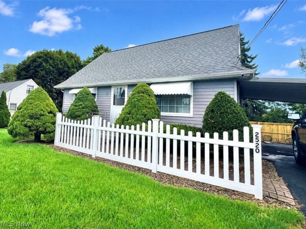 2520 Clarendon Avenue NW, Canton, OH 44708
