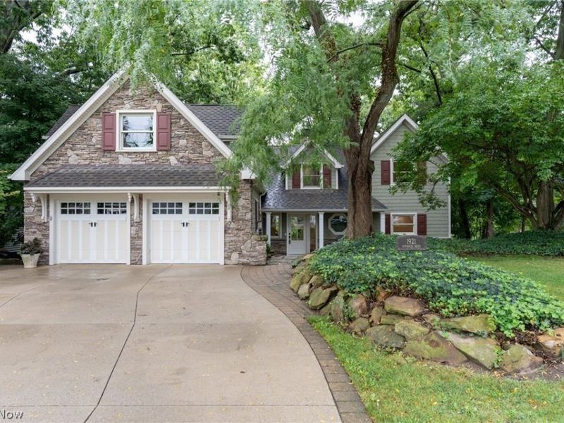 1921 Wynwood Drive, Rocky River, OH 44116 Photo 1