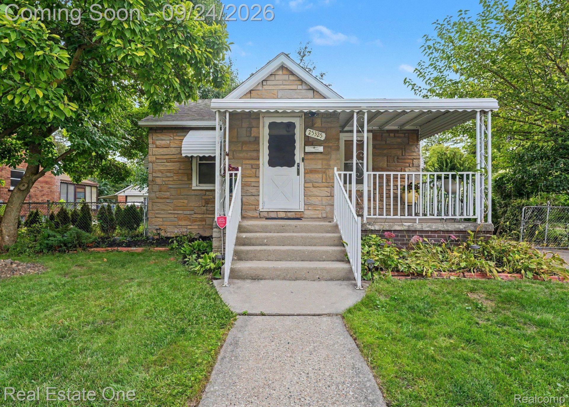 25325 Peter Kaltz Road, Warren, Mi 48091 Main Photo