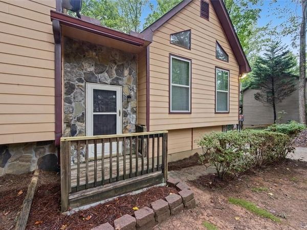 380 N Victoria Road, Woodstock, GA 30189