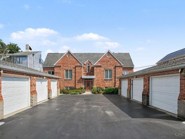 390 Grand Avenue, Unit B, Cincinnati, OH 45205