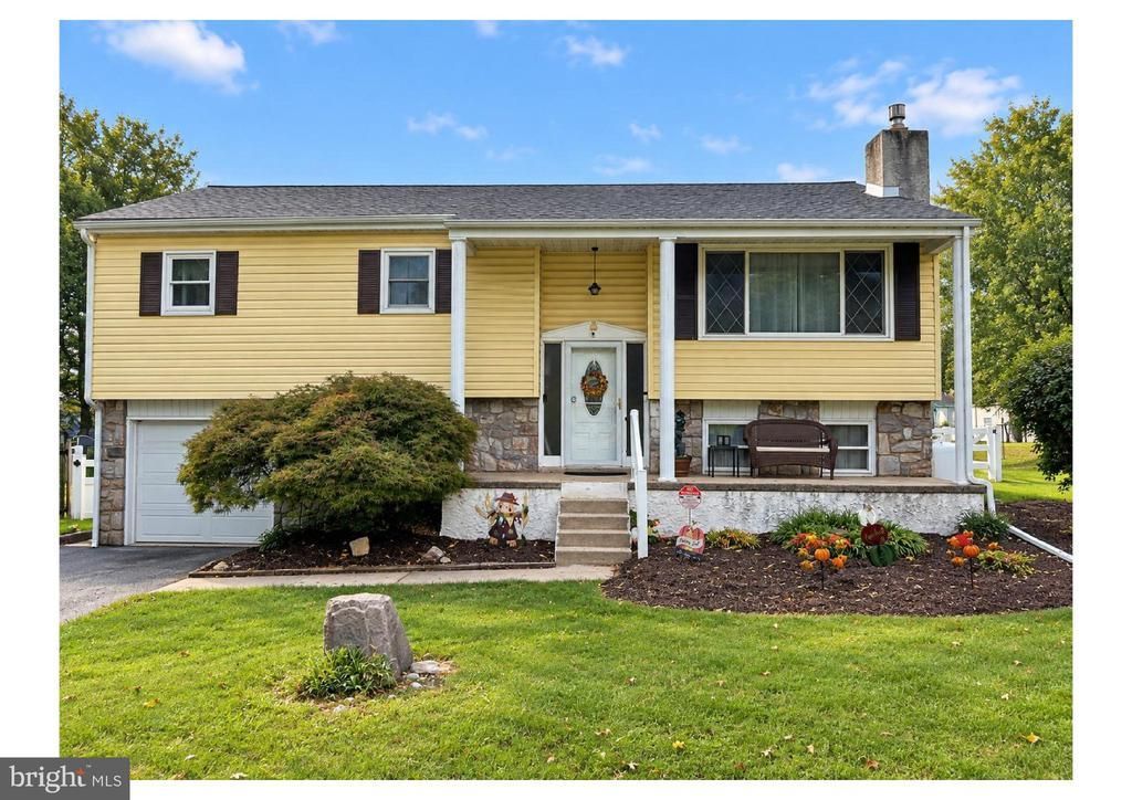 971 OAKDALE DRIVE, POTTSTOWN, PA 19464