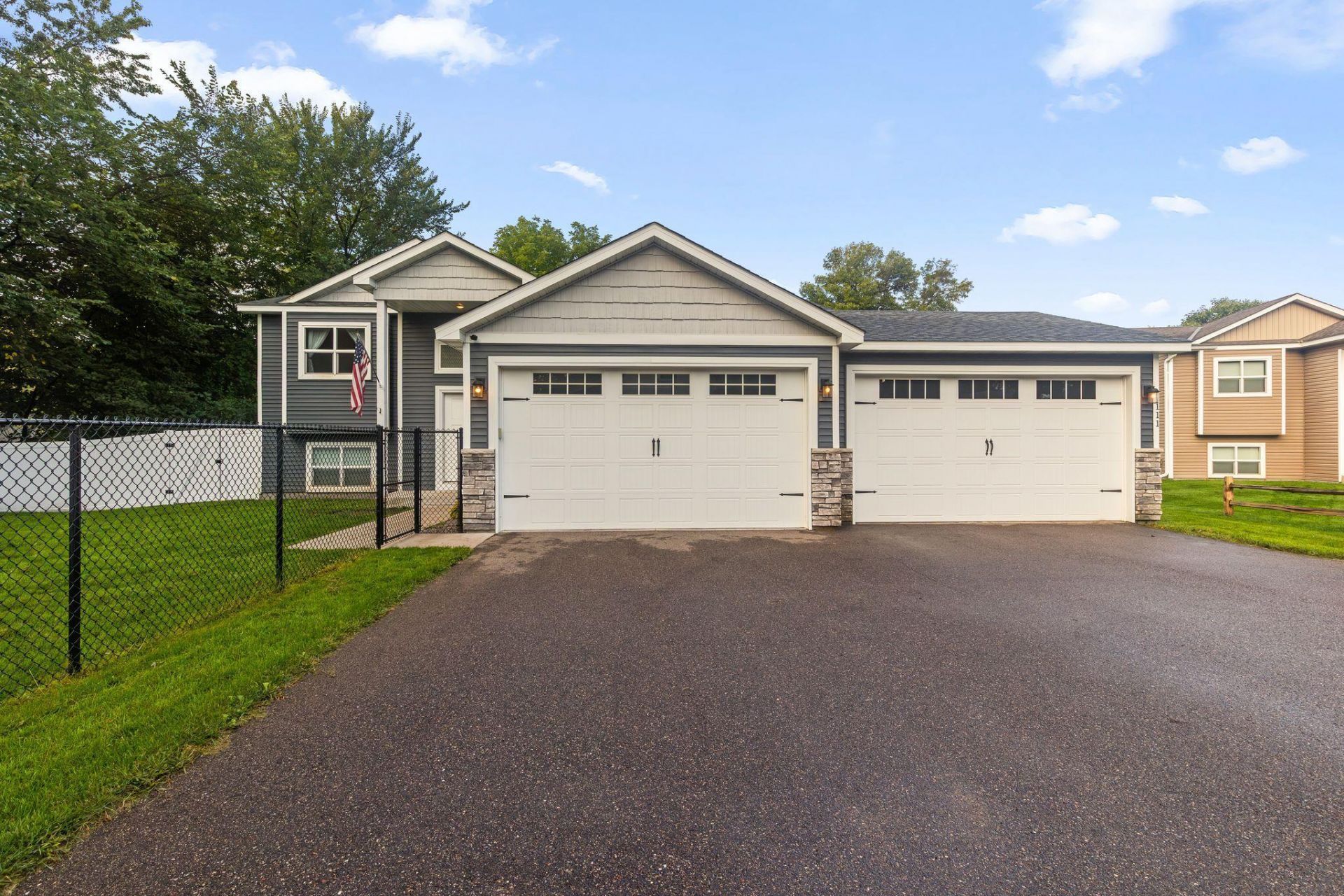 111 3rd Avenue Sw, Isanti, MN 55040 Main Photo