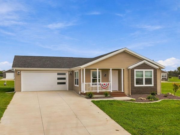 1500 E Linden #145 Drive, Unit 145, Mount Pleasant, IA 52641