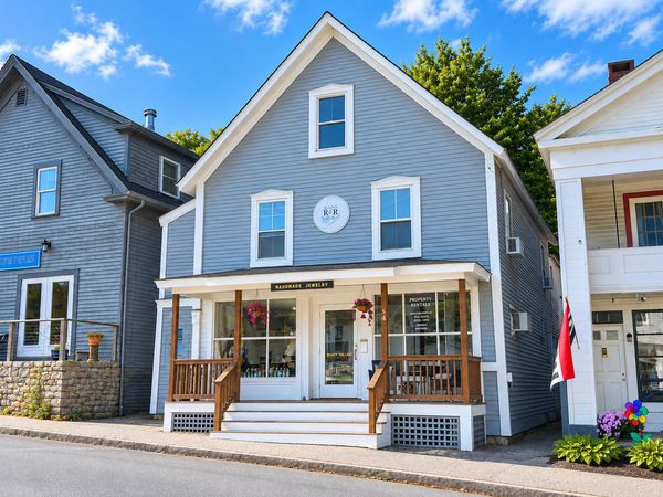 54 Main Street , Blue Hill, ME 04614