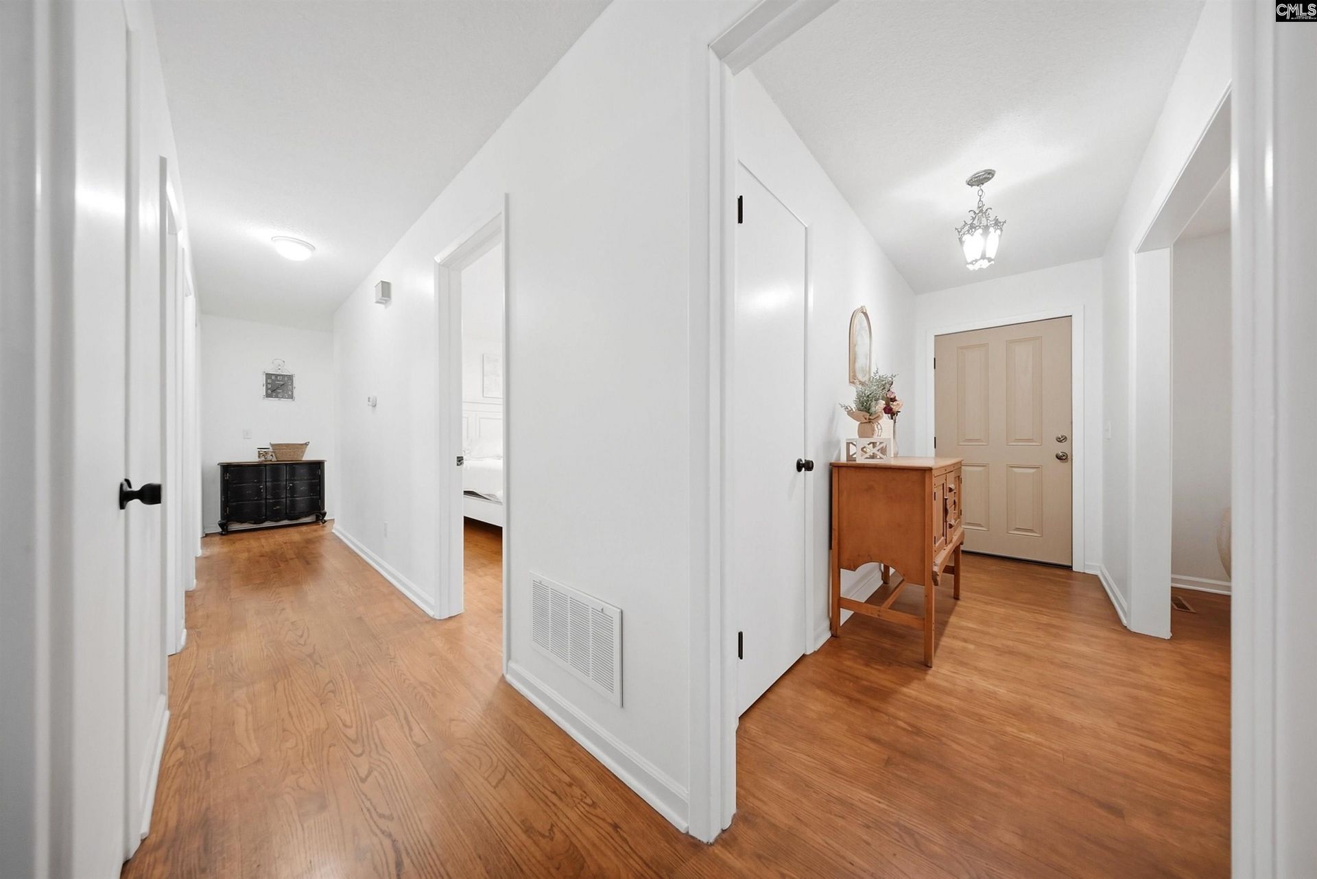 625 Pleasant View  Photo 8