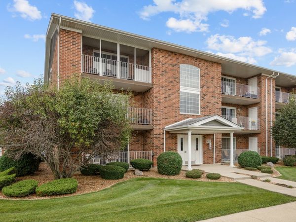 6719 White Tail Lane , Unit 1E, Tinley Park, IL 60477