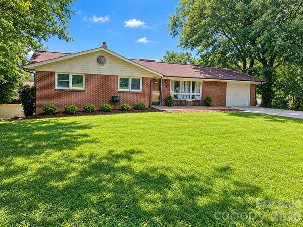 1270 Amherst Road , Morganton, NC 28655