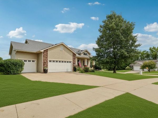 1706 Dorchester Street , Norwalk, IA 50211
