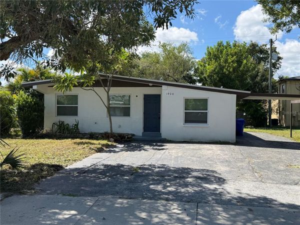 1920 OAKLEY AVENUE , FORT MYERS, FL 33901