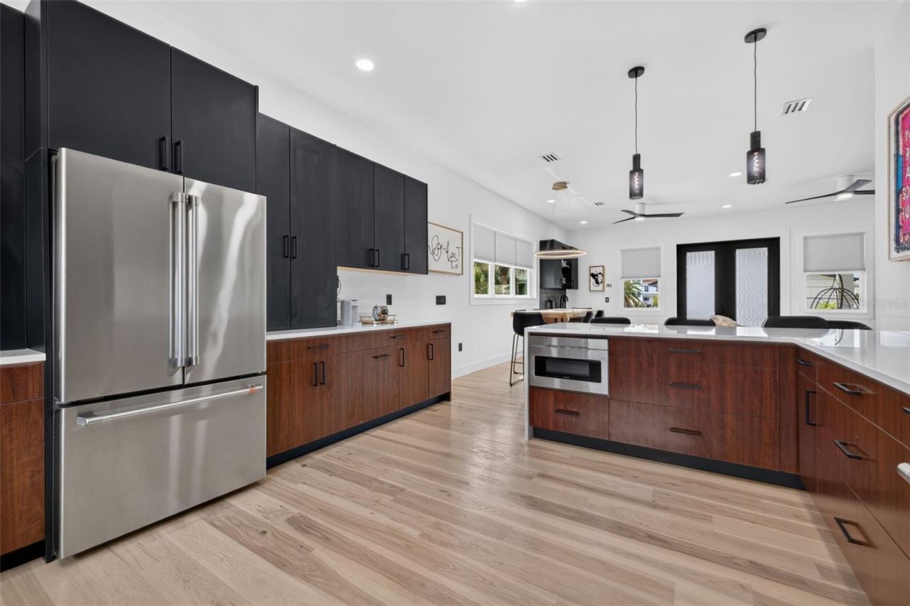16210 3rd Street E, Redington Beach, FL 33708 Photo
