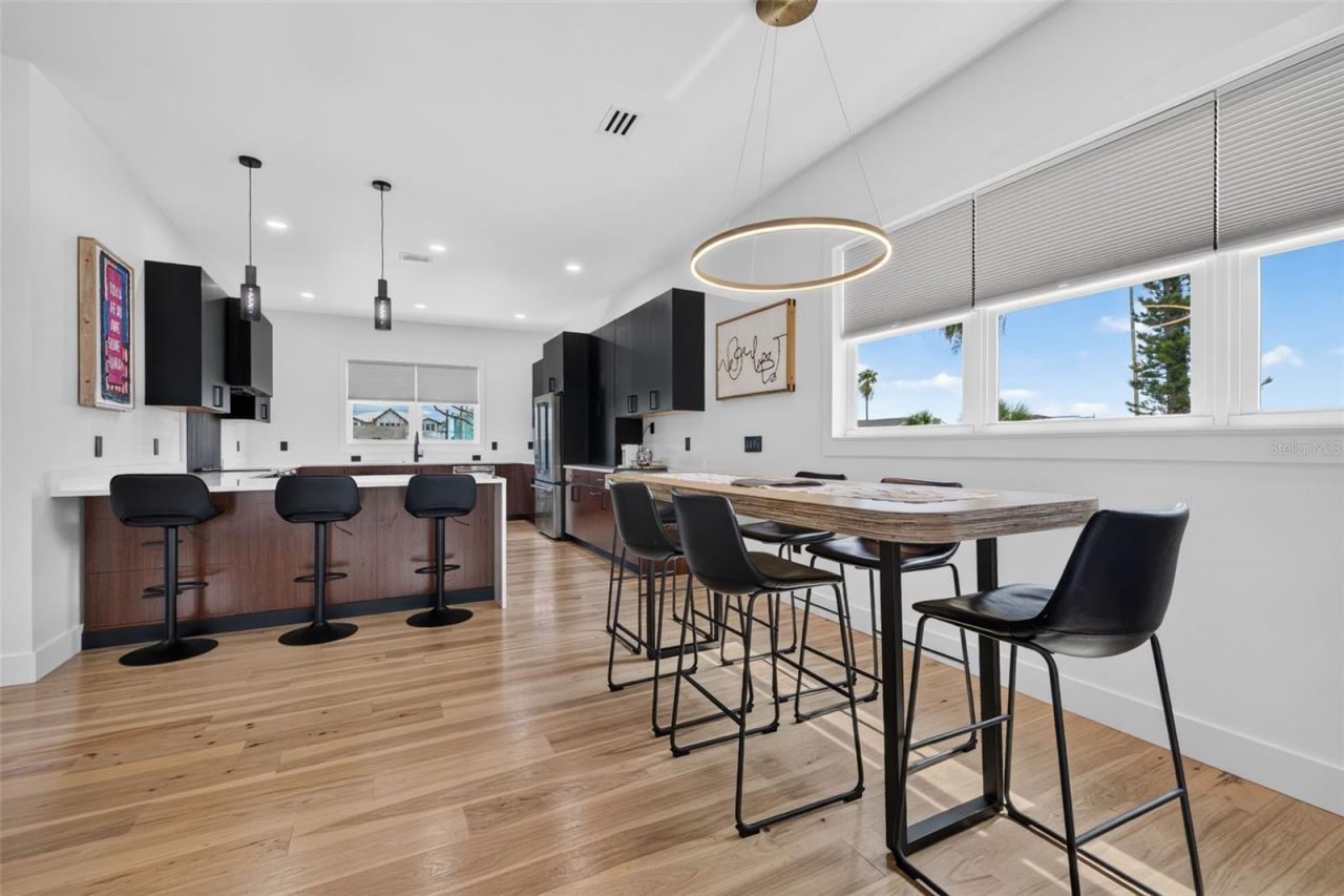 16210 3rd Street E, Redington Beach, FL 33708 Photo