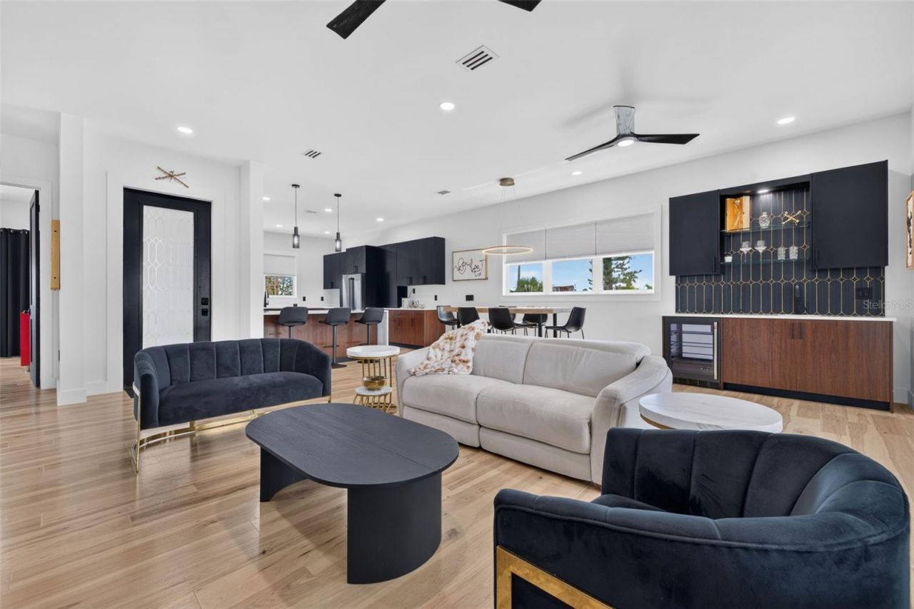 16210 3rd Street E, Redington Beach, FL 33708 Photo