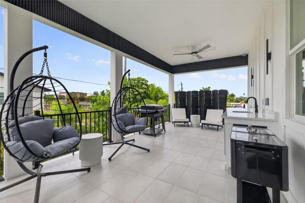 16210 3rd Street E, Redington Beach, FL 33708 Photo