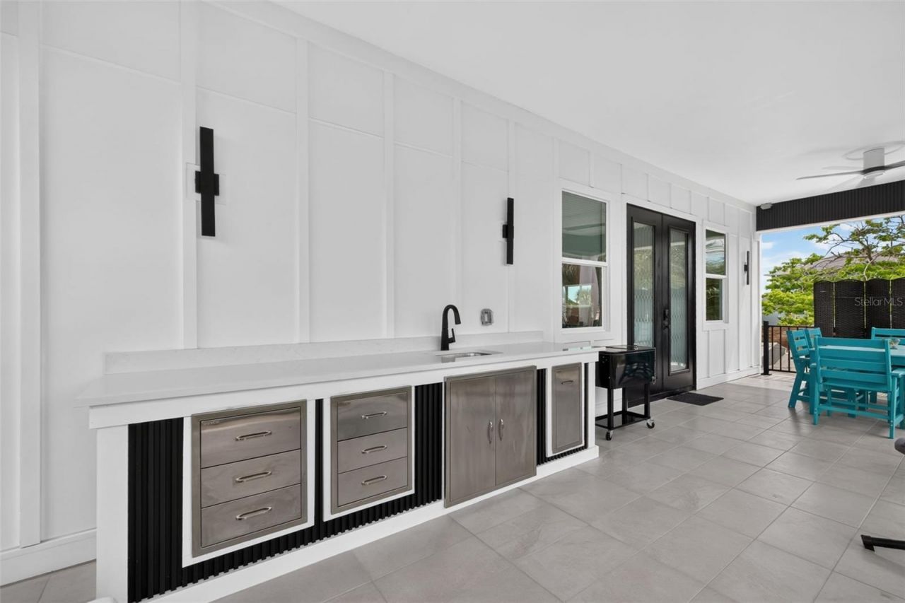 16210 3rd Street E, Redington Beach, FL 33708 Photo