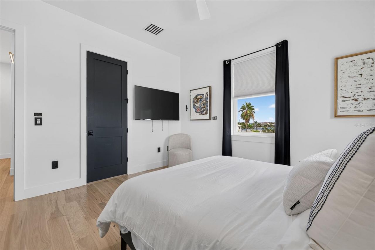 16210 3rd Street E, Redington Beach, FL 33708 Photo