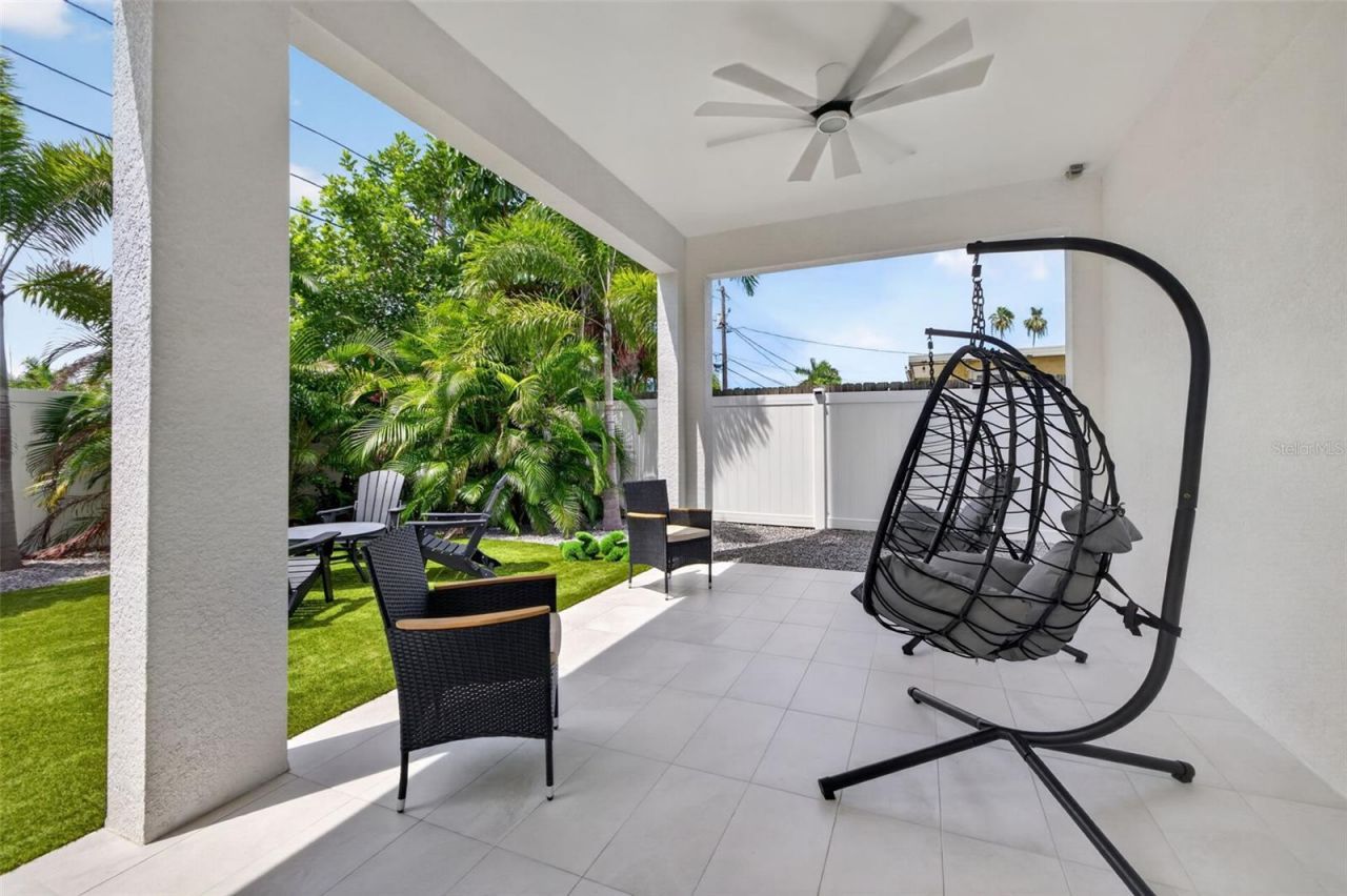 16210 3rd Street E, Redington Beach, FL 33708 Photo