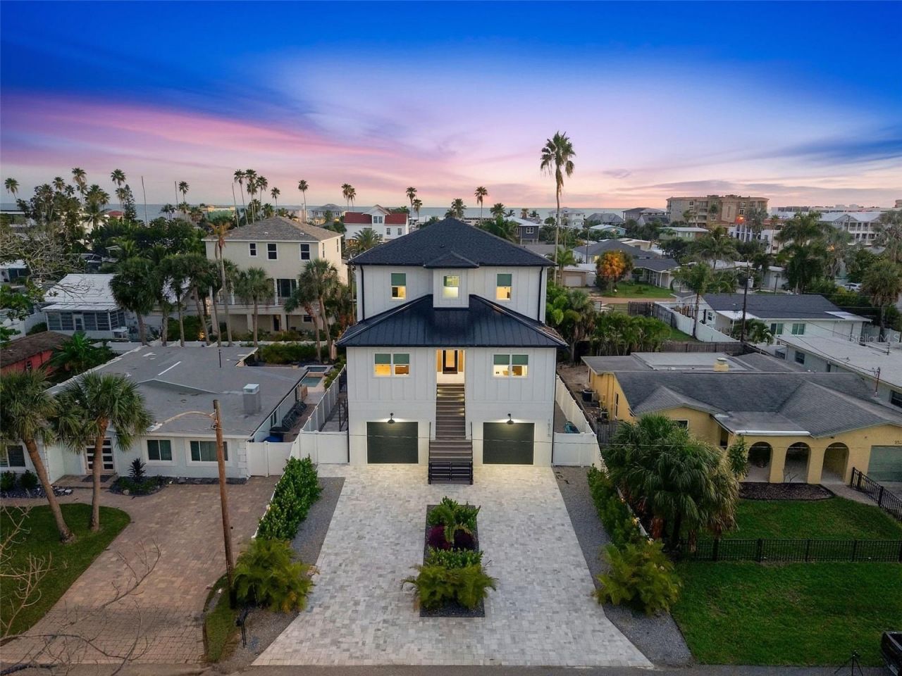 16210 3rd Street E, Redington Beach, FL 33708 Photo