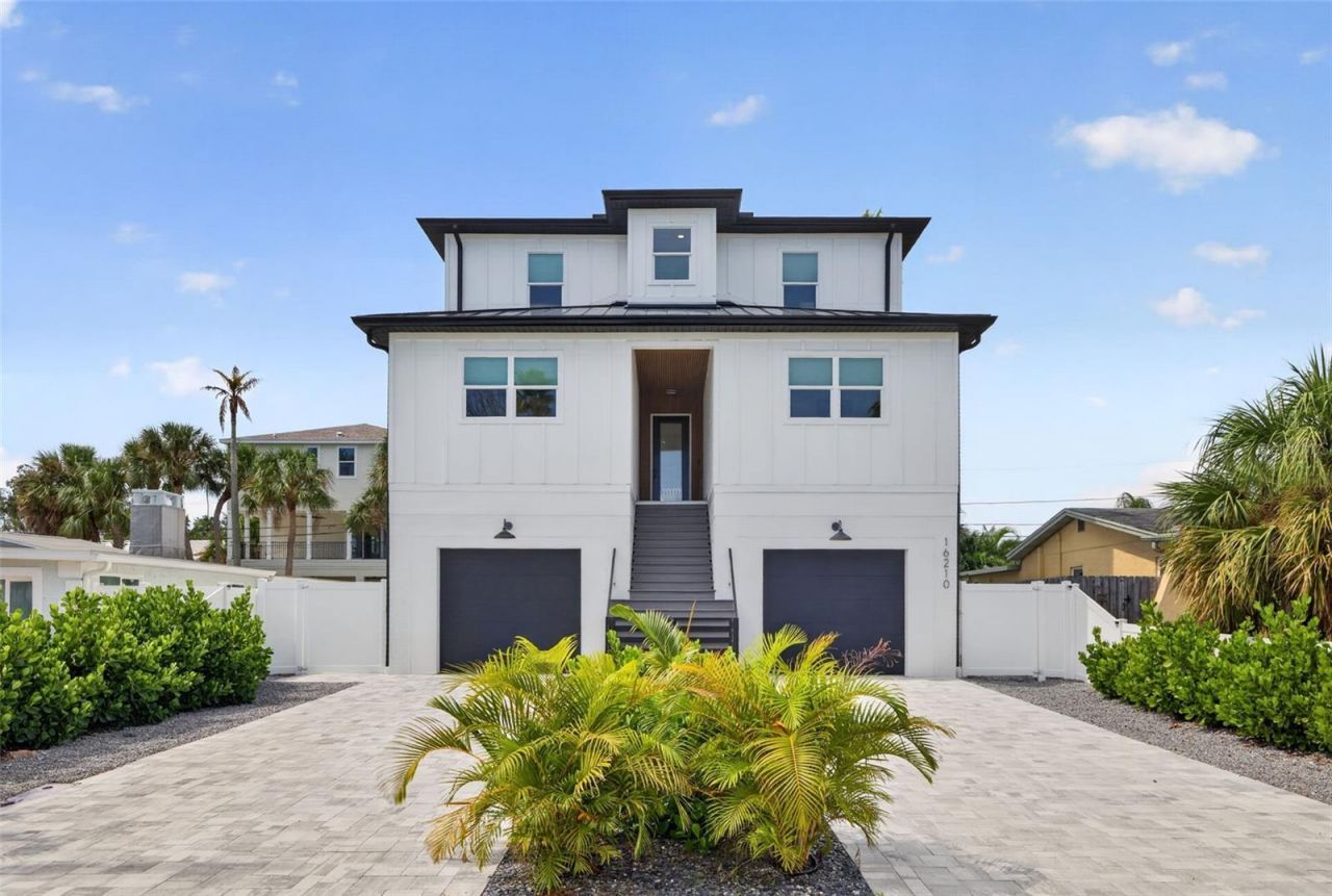 16210 3rd Street E, Redington Beach, FL 33708 Photo