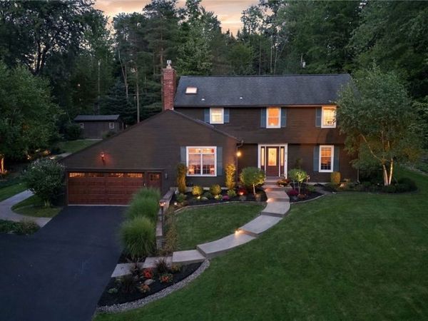 18 Briar Hill Road , Orchard Park, NY 14127