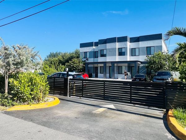 309 NW 7th Ct , Unit 1, Hallandale Beach, FL 33009