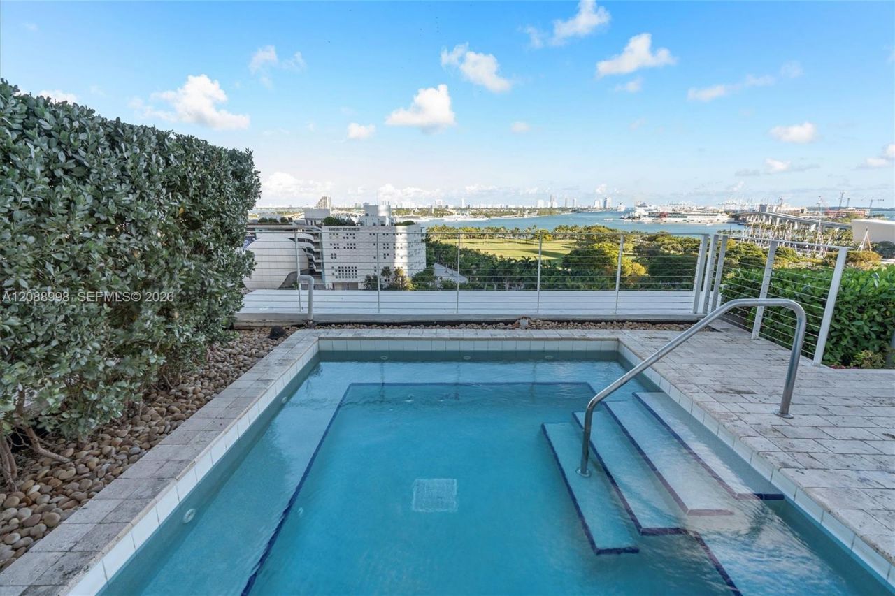 1040 Biscayne Blvd , Unit 3908, Miami, FL 33132 Photo