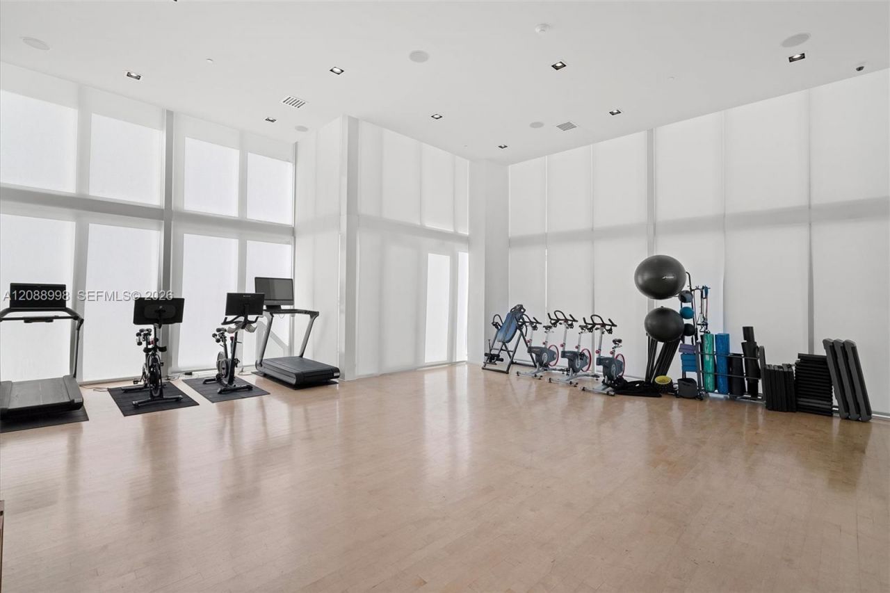 1040 Biscayne Blvd , Unit 3908, Miami, FL 33132 Photo