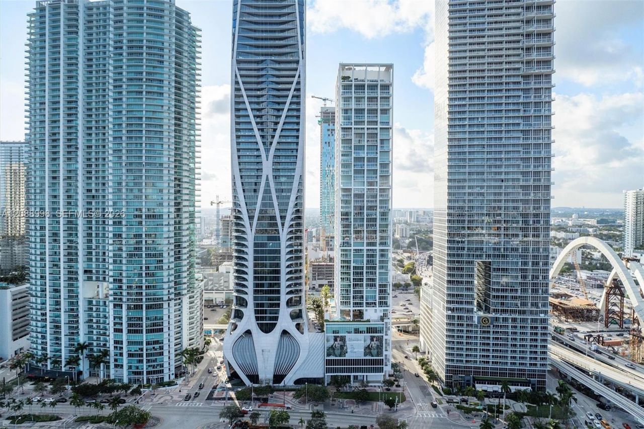 1040 Biscayne Blvd , Unit 3908, Miami, FL 33132 Photo