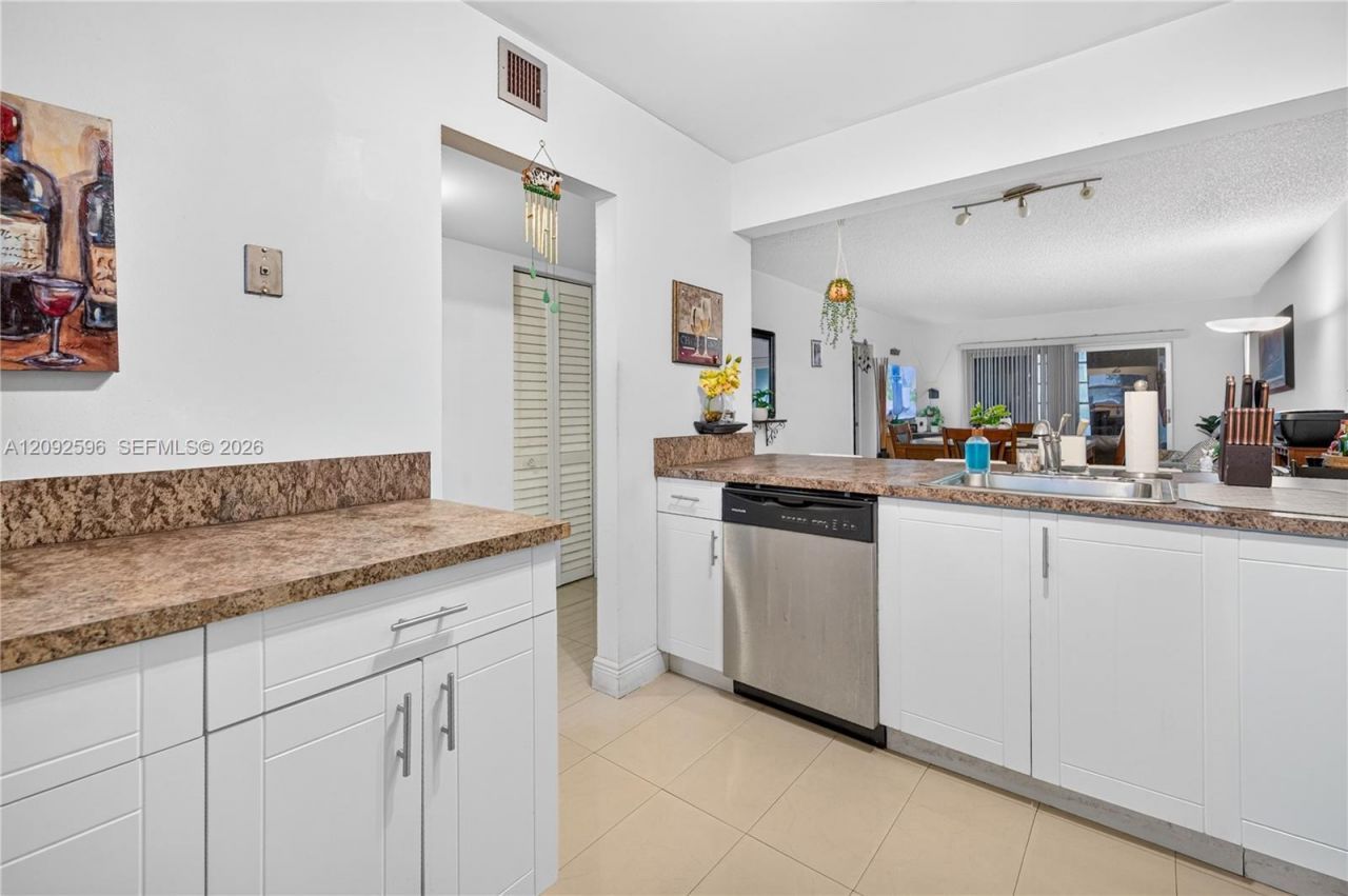 3900 NW 76th Ave, Unit 111, Sunrise, FL 33351 Photo
