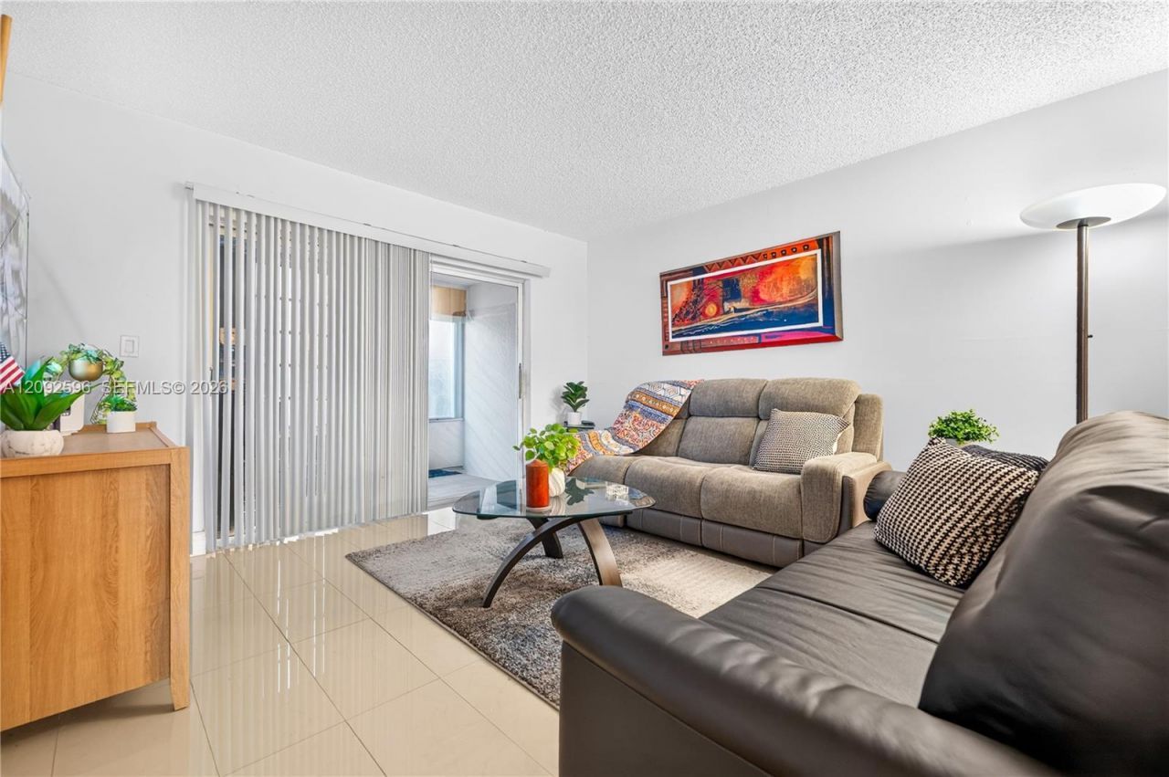 3900 NW 76th Ave, Unit 111, Sunrise, FL 33351 Photo