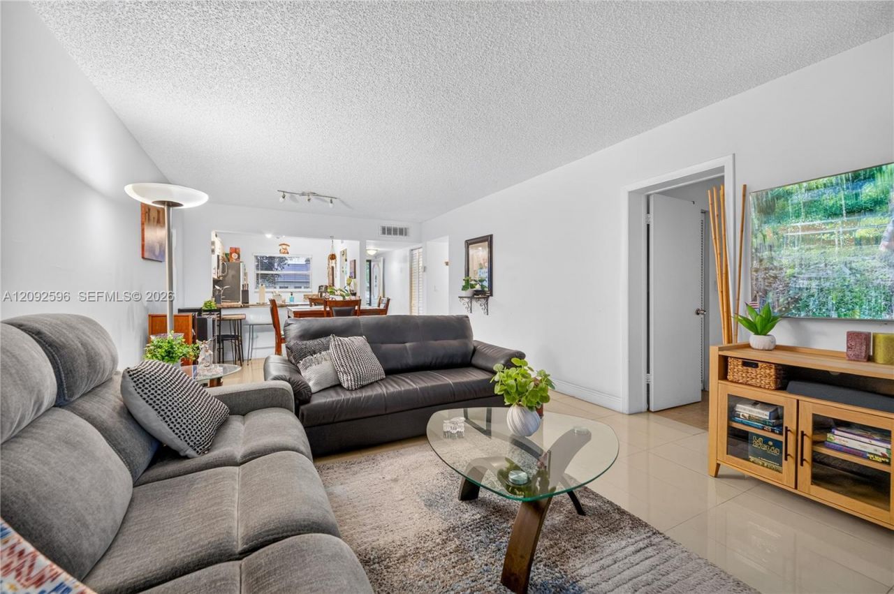 3900 NW 76th Ave, Unit 111, Sunrise, FL 33351 Photo
