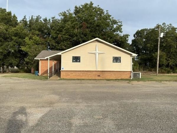 1099 HWY 51 HWY N, Covington, TN 38019