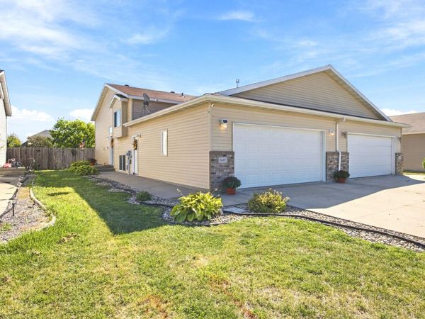 3600 11th Street S, Moorhead, MN 56560