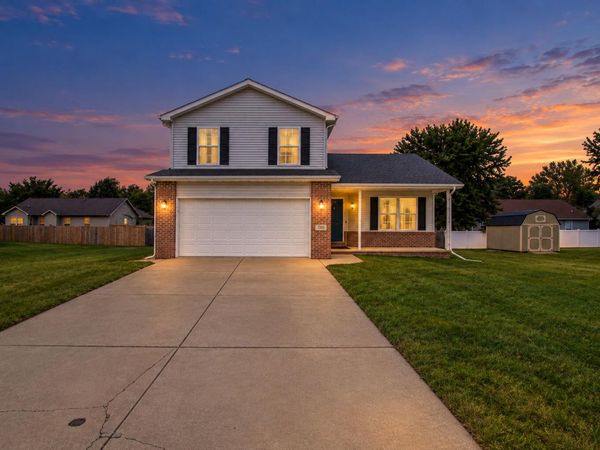 568 Fox Burrow Court , Valparaiso, IN 46385