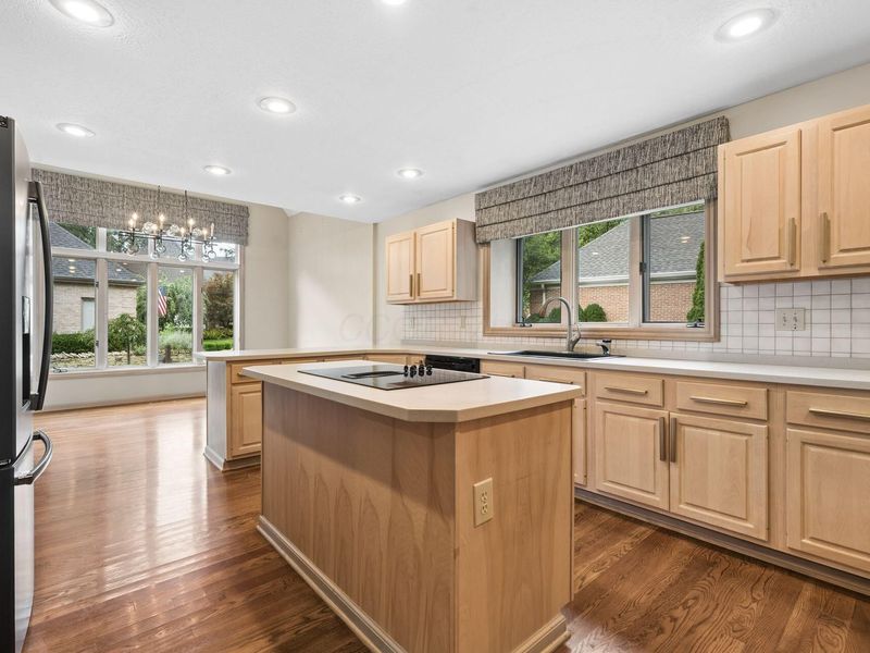 4248 Westleton Court, Columbus, OH 43221 Photo 11