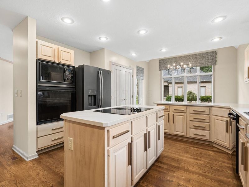 4248 Westleton Court, Columbus, OH 43221 Photo 12