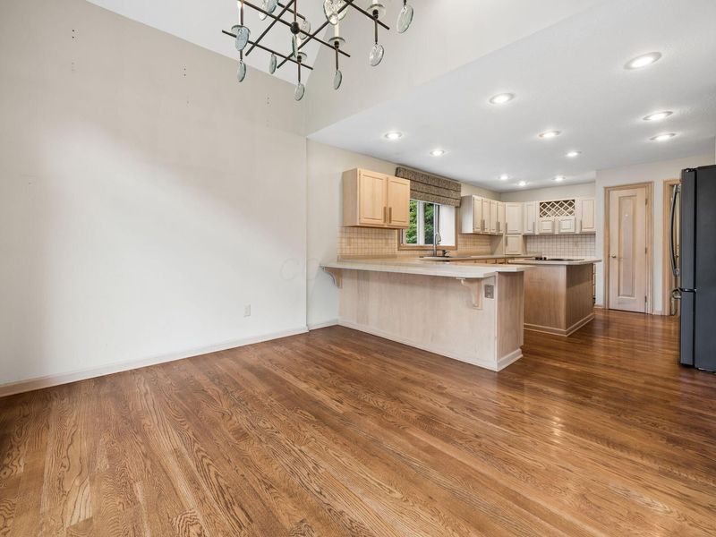 4248 Westleton Court, Columbus, OH 43221 Photo 17